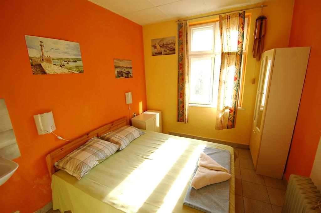 Yo Ho Hostel Várna Szoba fotó